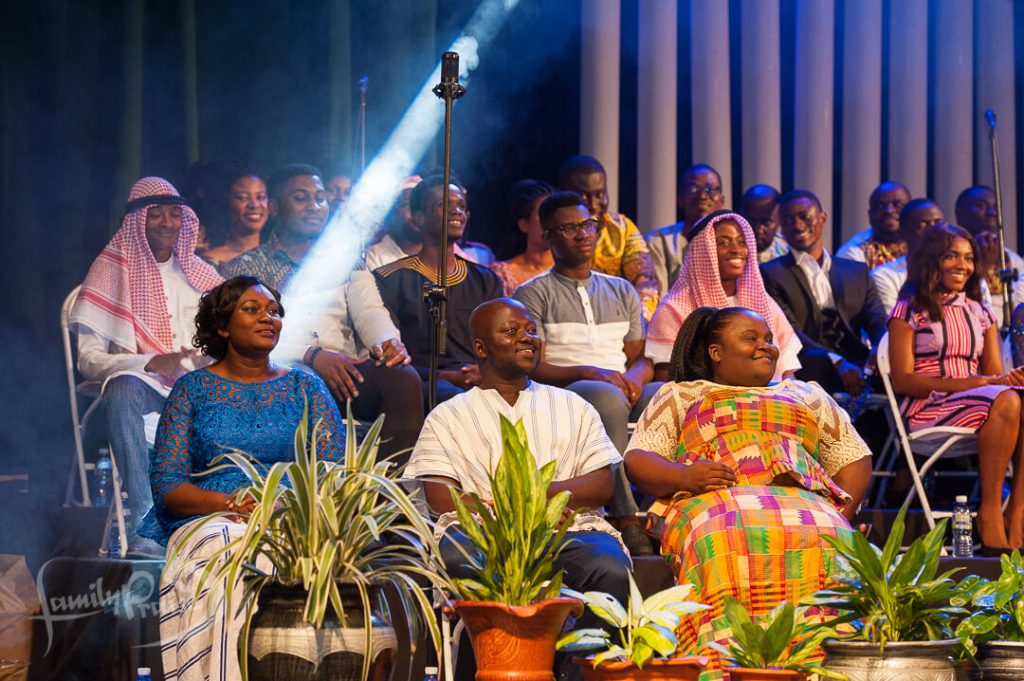 JprU209DdiVb-Familypraise-2018-195(1)